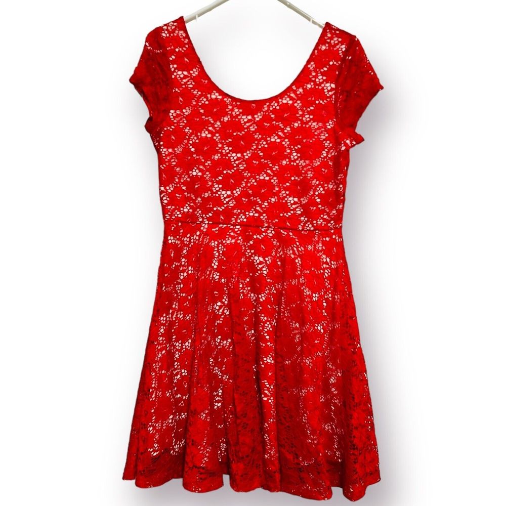 Venus Red Lace Overlay Nude Above Knee Cocktail Party Dress Medium